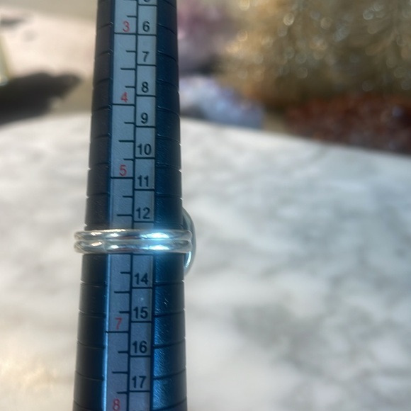 Large oval Larimar gemstone ring 925 sterling silver ring in size 6 - Picture 6 of 7